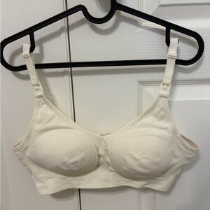 Women's adjustable feeding bra